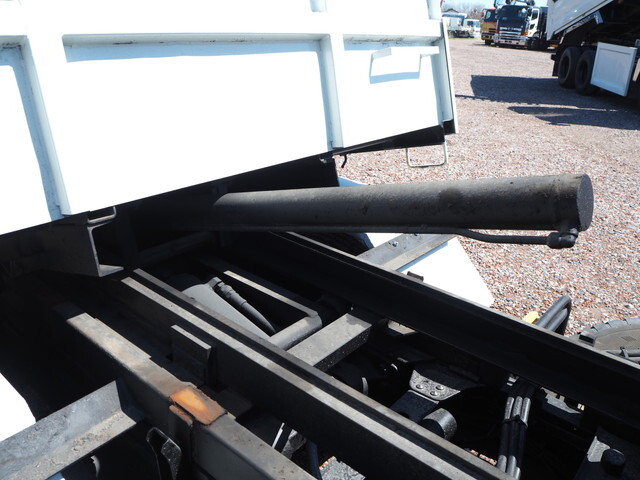 いすゞエルフローダーダンプ小型（2t・3t）[写真06]