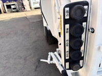 いすゞエルフパッカー車（塵芥車）小型（2t・3t）[写真10]