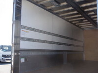 UDトラックスコンドルアルミウイング中型（4t）[写真15]