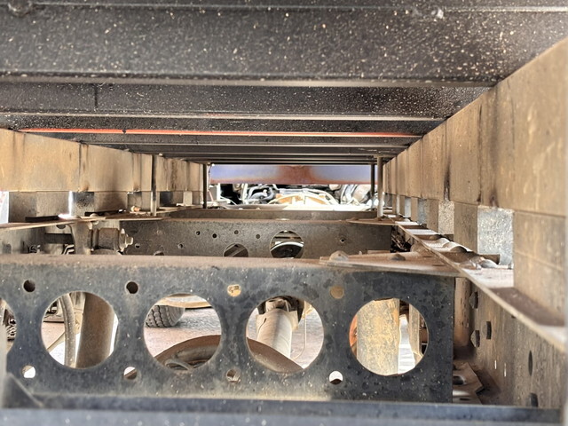 いすゞエルフクレーン4段小型（2t・3t）[写真10]