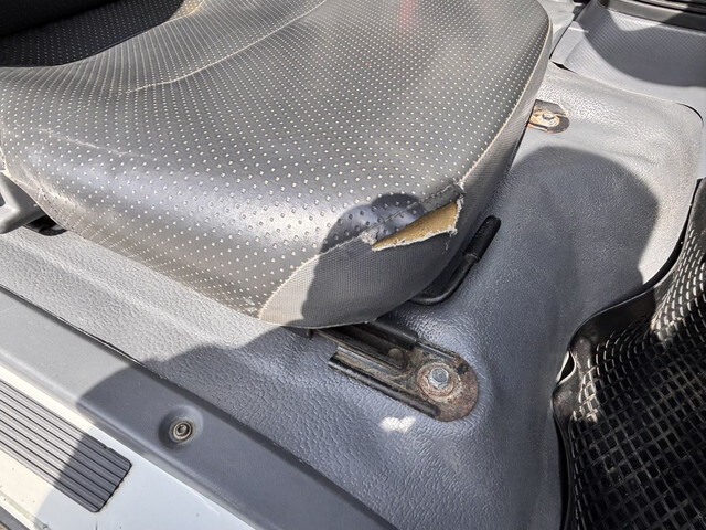 いすゞエルフクレーン4段小型（2t・3t）[写真30]