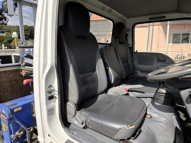 いすゞエルフクレーン4段小型（2t・3t）[写真31]