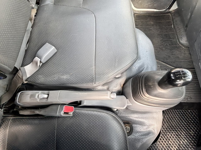 いすゞエルフクレーン4段小型（2t・3t）[写真36]