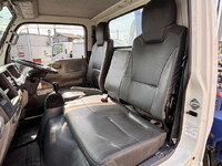 いすゞエルフクレーン4段小型（2t・3t）[写真39]