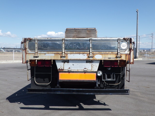 日野プロフィア平ボディ大型（10t）[写真11]