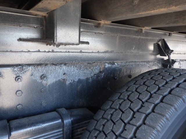 日野プロフィア平ボディ大型（10t）[写真31]