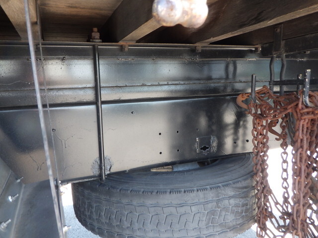 日野プロフィア平ボディ大型（10t）[写真34]