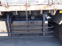 日野プロフィア平ボディ大型（10t）[写真36]