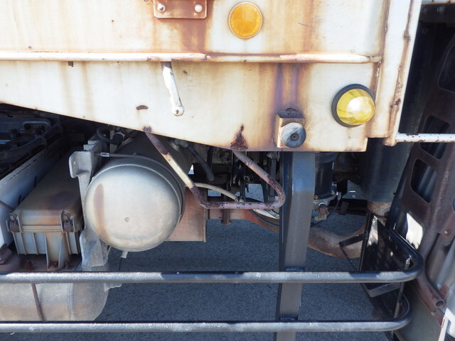 日野プロフィア平ボディ大型（10t）[写真39]