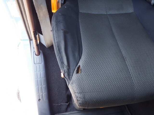 日野プロフィア平ボディ大型（10t）[写真40]