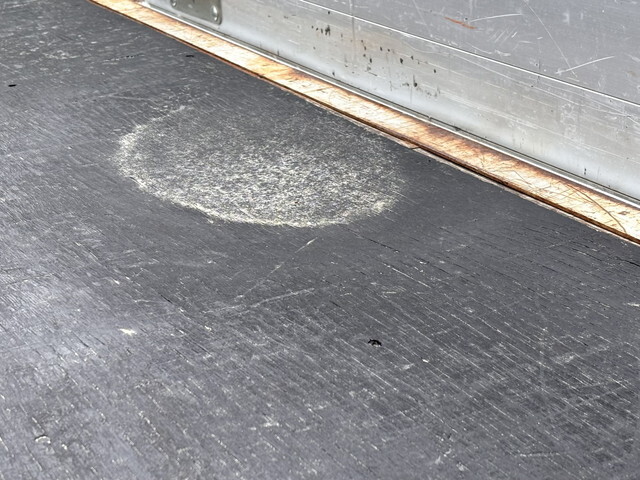 いすゞエルフアルミブロック小型（2t・3t）[写真11]