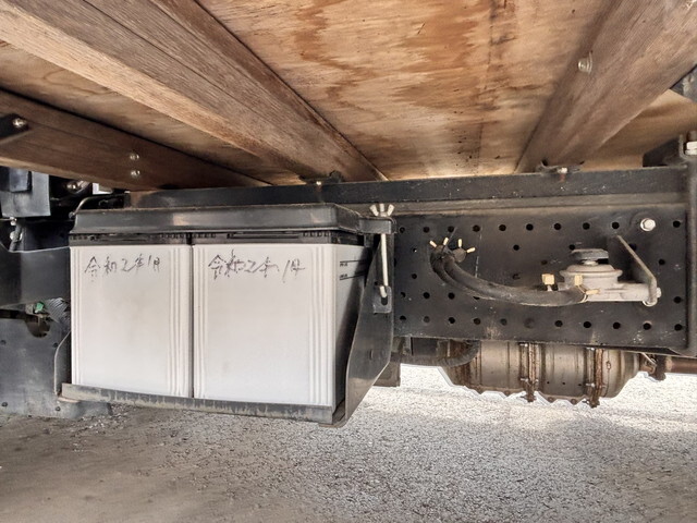 いすゞエルフアルミブロック小型（2t・3t）[写真18]