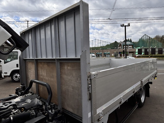 いすゞエルフアルミブロック小型（2t・3t）[写真19]