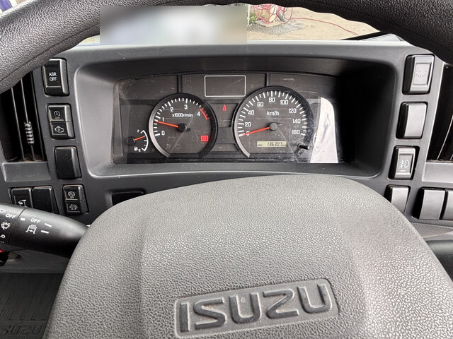 いすゞエルフアルミブロック小型（2t・3t）[写真29]