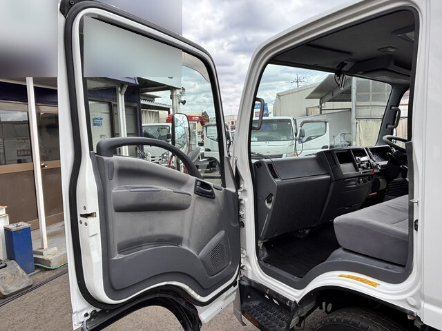 いすゞエルフアルミブロック小型（2t・3t）[写真35]