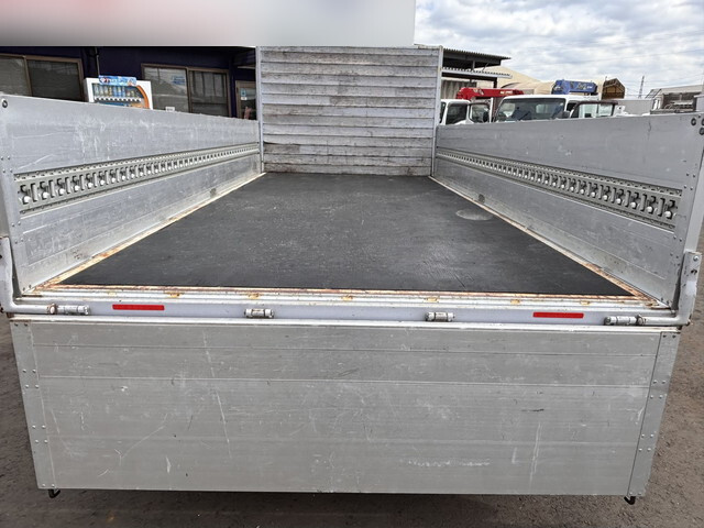 いすゞエルフアルミブロック小型（2t・3t）[写真07]