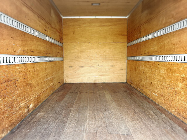 三菱ふそうキャンターアルミバン小型（2t・3t）[写真15]