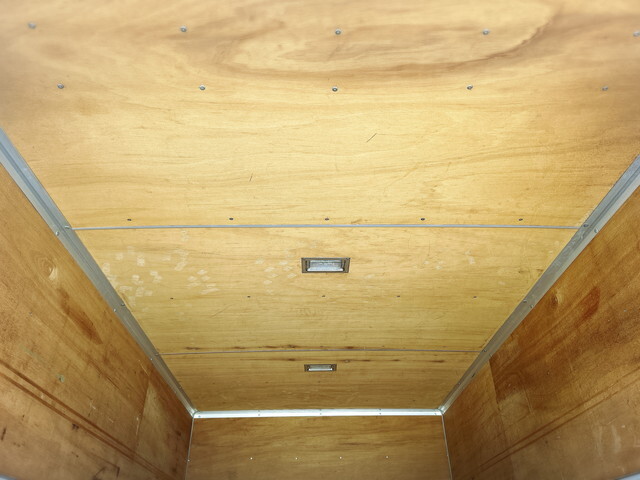 三菱ふそうキャンターアルミバン小型（2t・3t）[写真19]