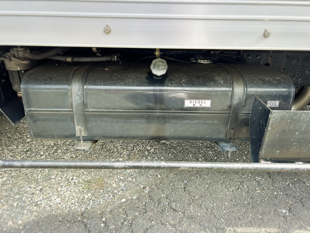 三菱ふそうキャンターアルミバン小型（2t・3t）[写真22]