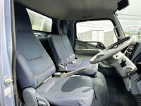 三菱ふそうキャンターアルミバン小型（2t・3t）[写真32]