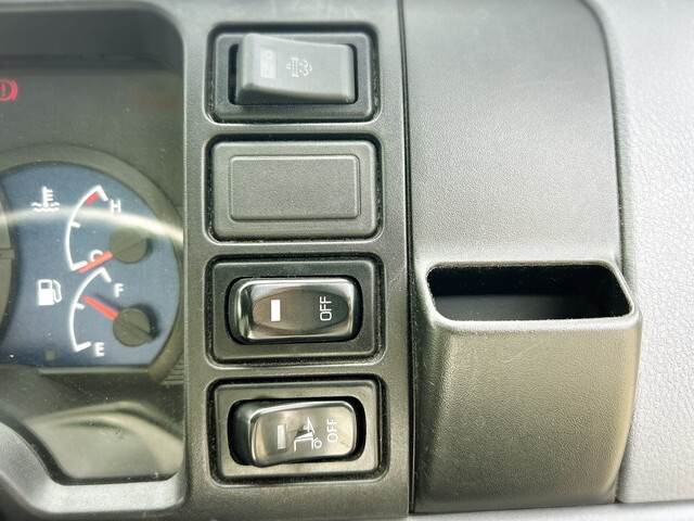 三菱ふそうキャンターアルミバン小型（2t・3t）[写真36]