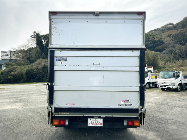 三菱ふそうキャンターアルミバン小型（2t・3t）[写真09]