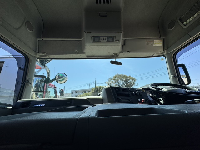 三菱ふそうスーパーグレートアルミブロック大型（10t）[写真12]