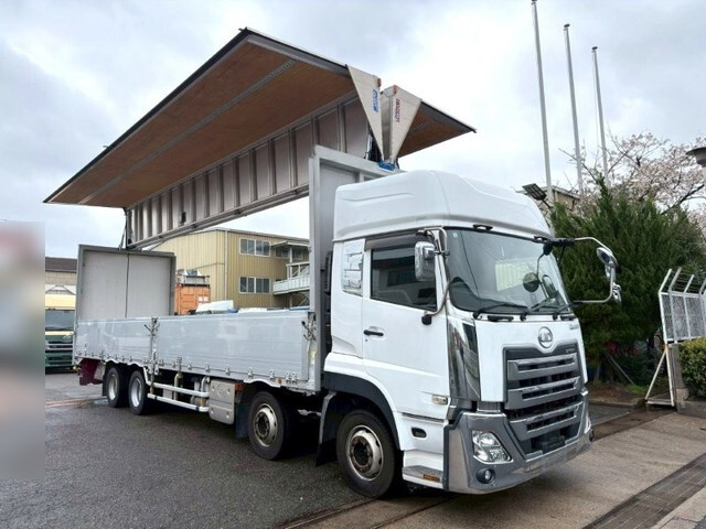 UDトラックスクオンアルミウイング大型（10t）[写真01]