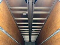 UDトラックスクオンアルミウイング大型（10t）[写真12]