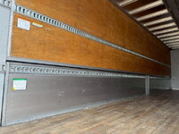 UDトラックスクオンアルミウイング大型（10t）[写真13]