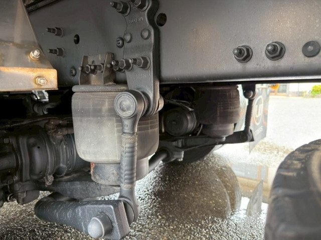 UDトラックスクオンアルミウイング大型（10t）[写真15]