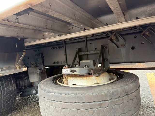 UDトラックスクオンアルミウイング大型（10t）[写真16]