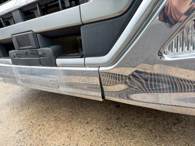 UDトラックスクオンアルミウイング大型（10t）[写真20]