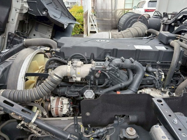 UDトラックスクオンアルミウイング大型（10t）[写真22]