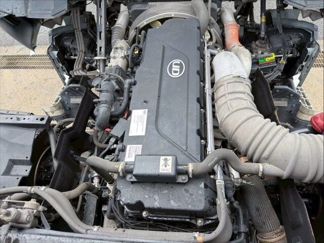 UDトラックスクオンアルミウイング大型（10t）[写真24]