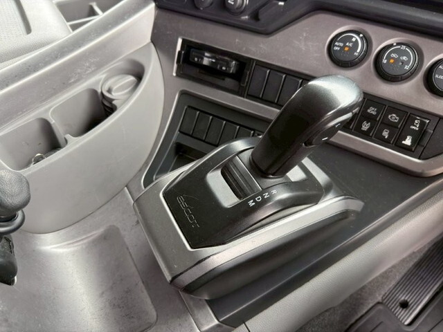 UDトラックスクオンアルミウイング大型（10t）[写真28]