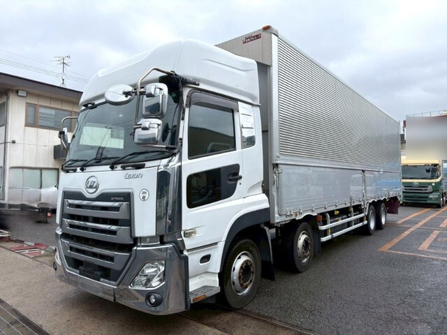 UDトラックスクオンアルミウイング大型（10t）[写真03]