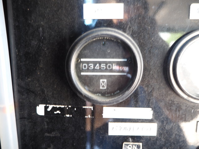 いすゞエルフ高圧洗浄車小型（2t・3t）[写真17]