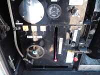 いすゞエルフ高圧洗浄車小型（2t・3t）[写真20]