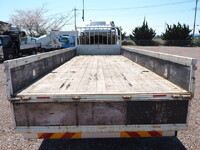 三菱ふそうキャンター平ボディ小型（2t・3t）[写真19]