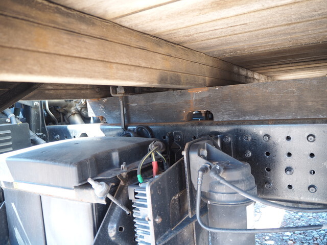 三菱ふそうキャンター平ボディ小型（2t・3t）[写真27]