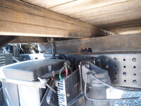 三菱ふそうキャンター平ボディ小型（2t・3t）[写真28]