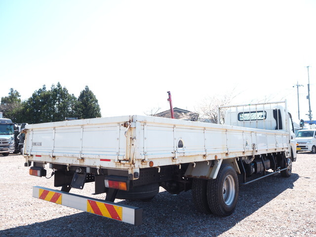 三菱ふそうキャンター平ボディ小型（2t・3t）[写真06]