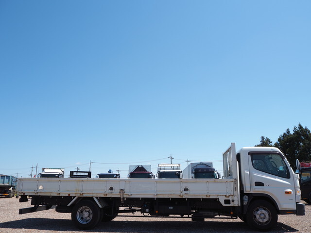 三菱ふそうキャンター平ボディ小型（2t・3t）[写真07]