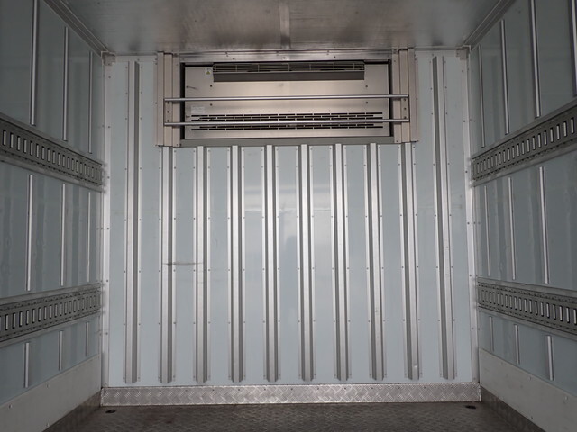 三菱ふそうキャンター冷凍車（冷蔵車）小型（2t・3t）[写真18]