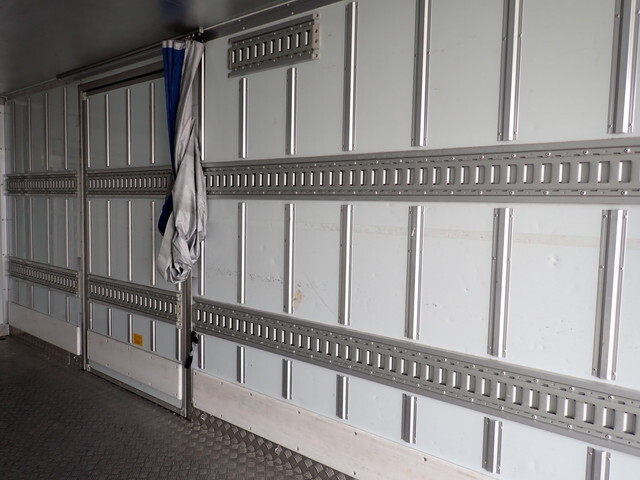 三菱ふそうキャンター冷凍車（冷蔵車）小型（2t・3t）[写真20]