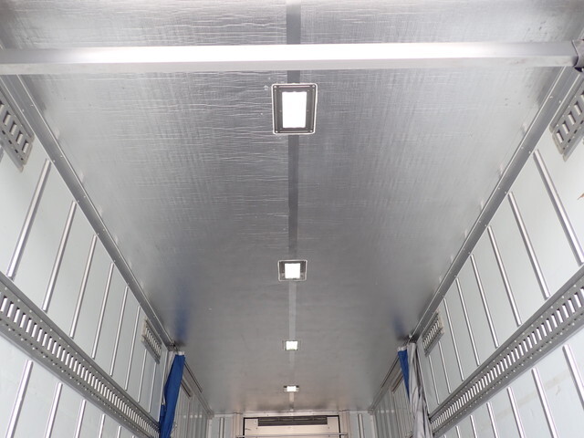 三菱ふそうキャンター冷凍車（冷蔵車）小型（2t・3t）[写真22]