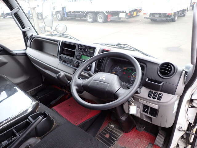 三菱ふそうキャンター冷凍車（冷蔵車）小型（2t・3t）[写真27]