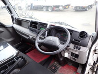 三菱ふそうキャンター冷凍車（冷蔵車）小型（2t・3t）[写真28]