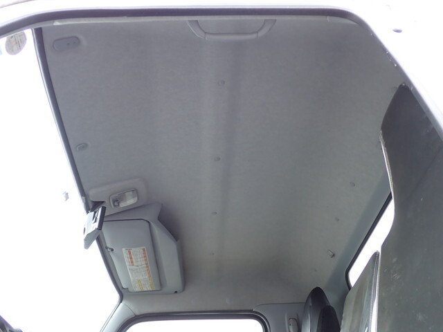 三菱ふそうキャンター冷凍車（冷蔵車）小型（2t・3t）[写真32]